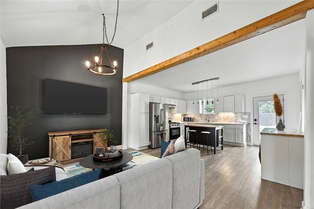 4921 Ash Lane