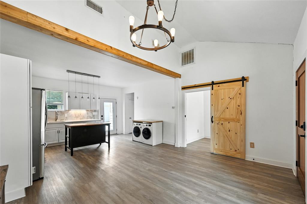 Dallas, Texas 75223, United States, 2 Bedrooms Bedrooms, ,1 BathroomBathrooms,Residential,Active,190740