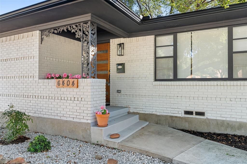 6404 E Lovers Lane