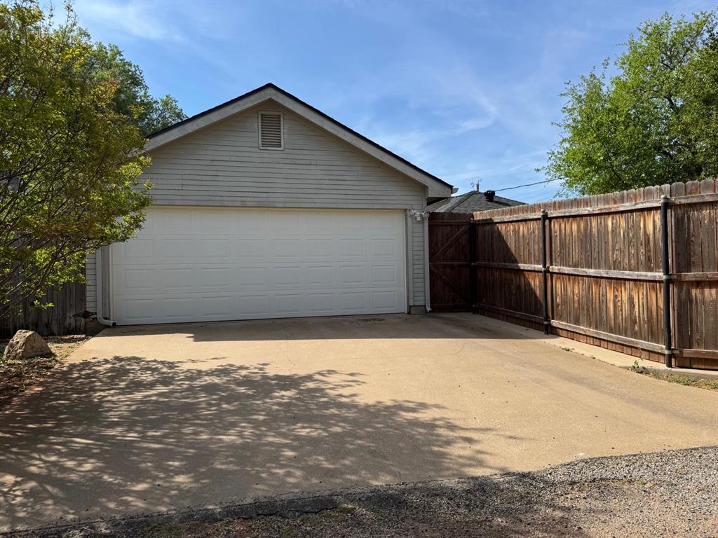 Woodhaven Circle - Residential