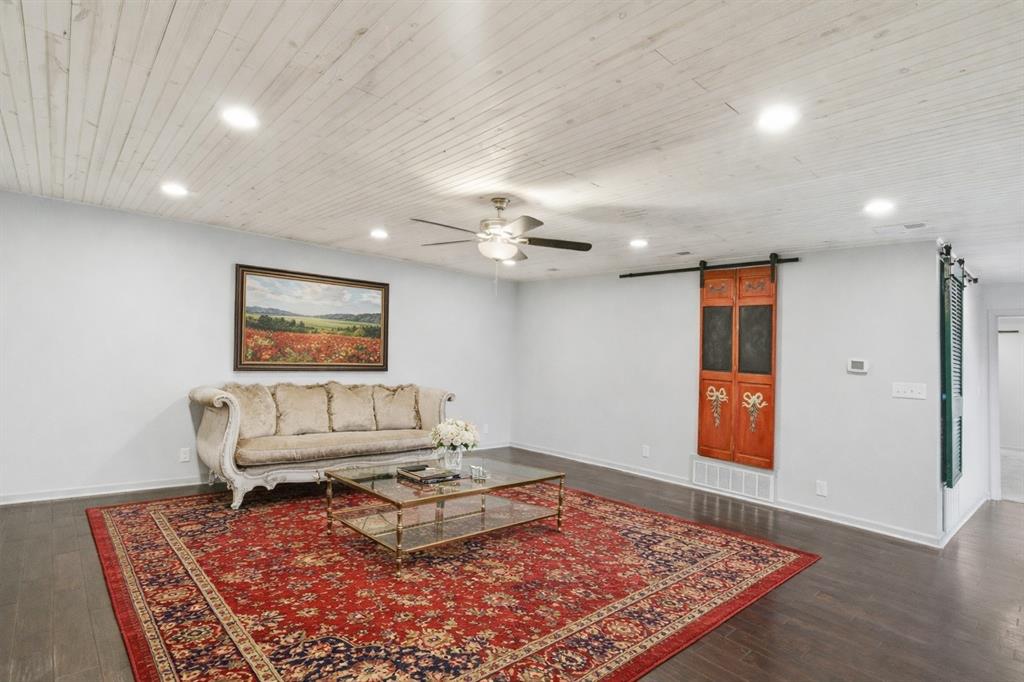 Rolling Hills - Residential