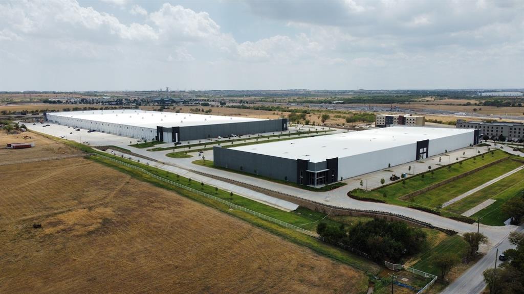 Stanford Sons Addition - Commercial Lease