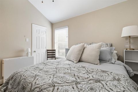 Tiny photo for 3202 Berkshire Lane, Corinth, TX 76210 (MLS # 21099861)