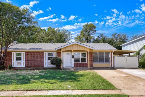 Photo of 2609 Harvard Street N, Irving, TX 75062 (MLS # 21417647)