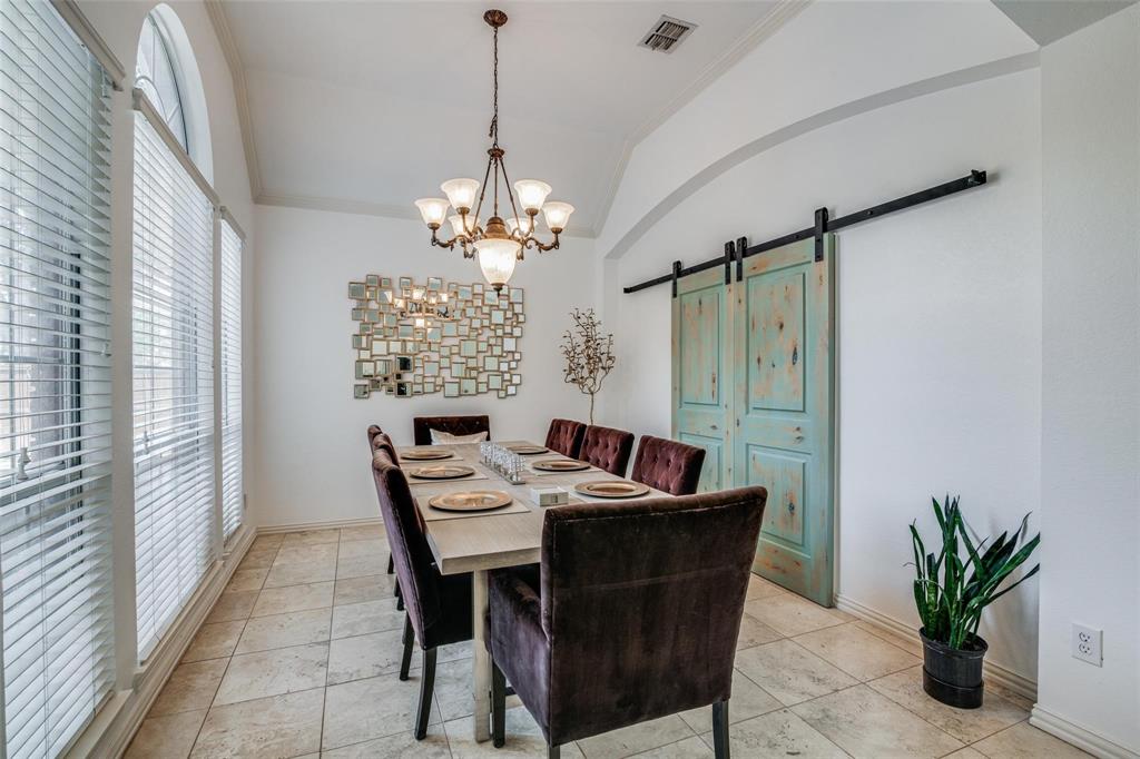 3764 Lakeway Court