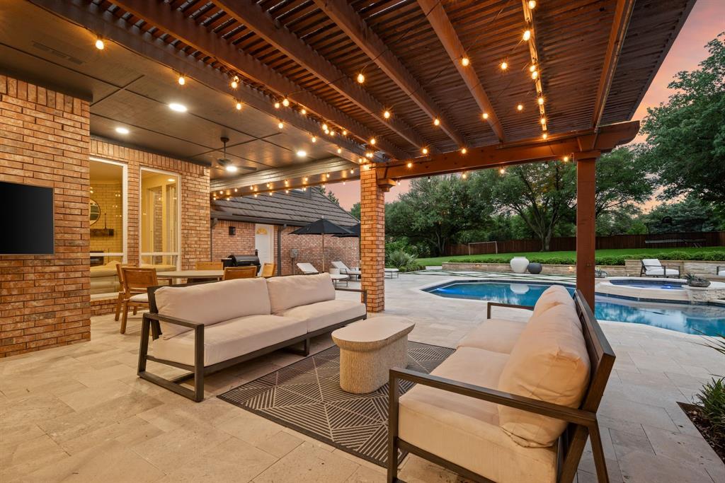 4106 Buckingham Place
