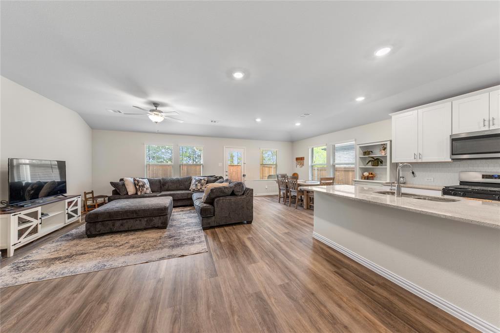 Lakehaven - Residential