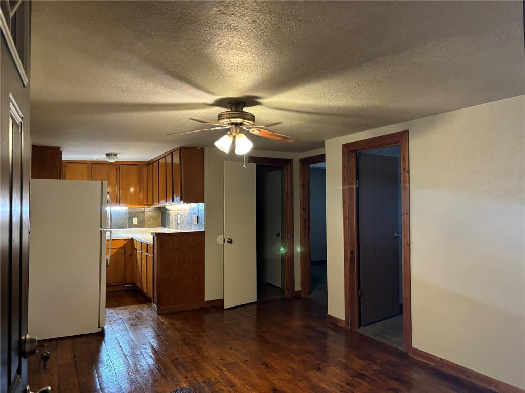 Photo of 1705 Chris Craft Drive #4, Grapevine, TX 76051 (MLS # 21391814)