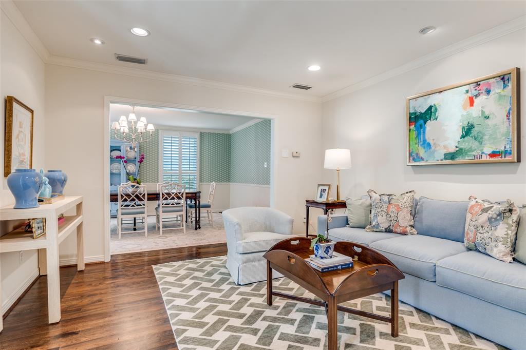 4631 Stanford Avenue