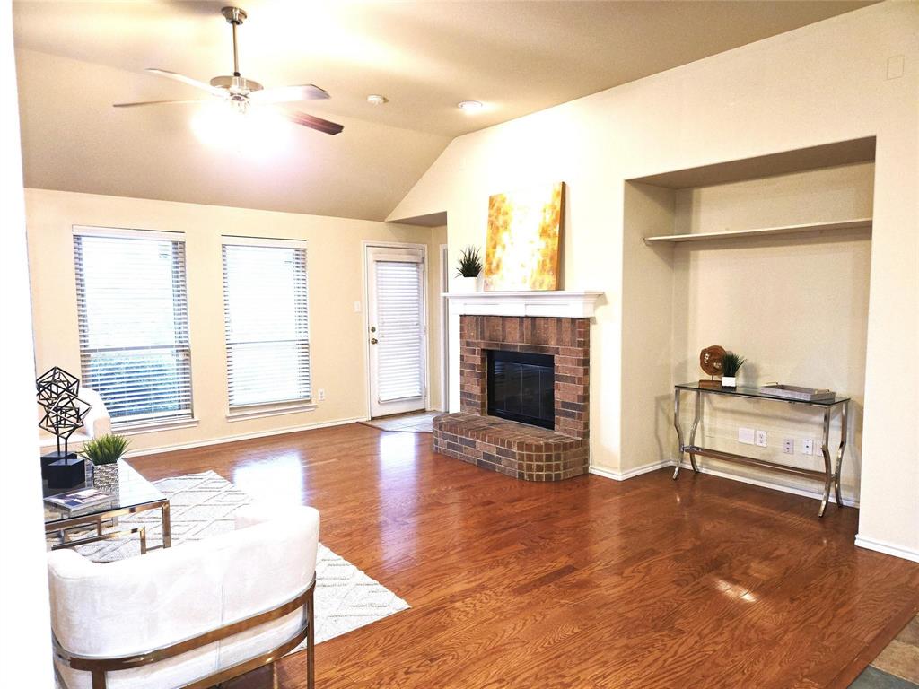 1032 Bending Oak Drive