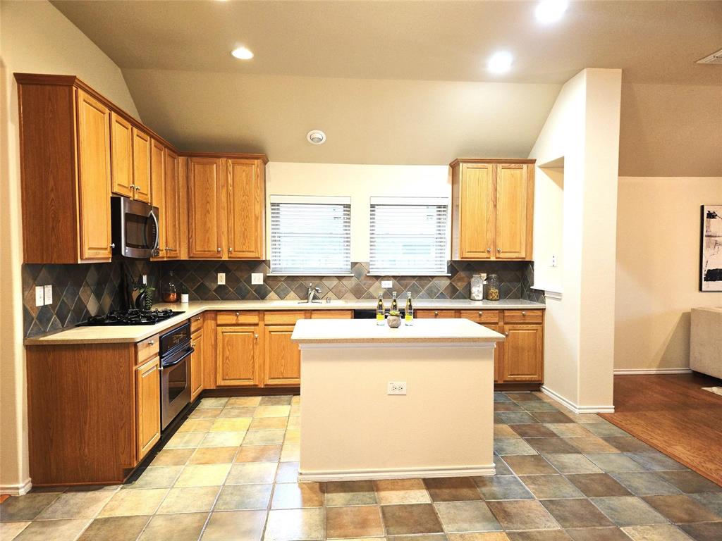 1032 Bending Oak Drive