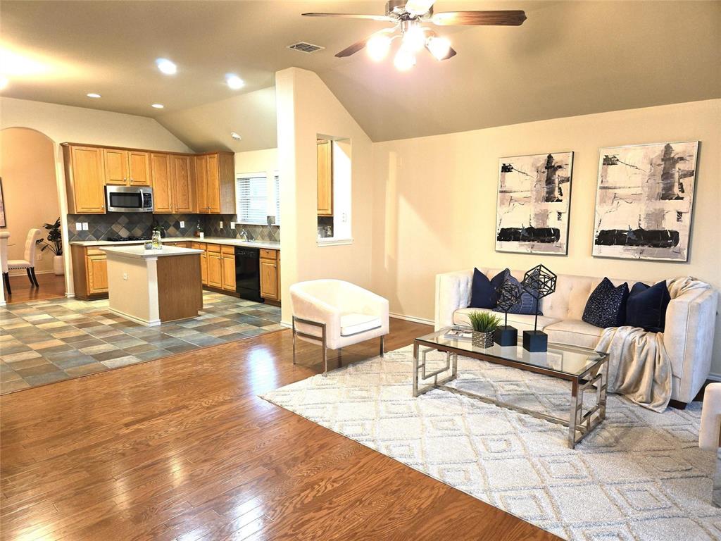 1032 Bending Oak Drive