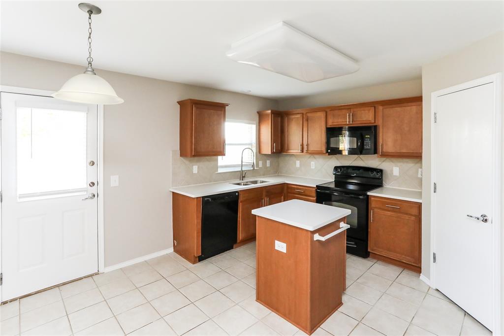 Heritage Lakes Ph 03 - Residential Lease