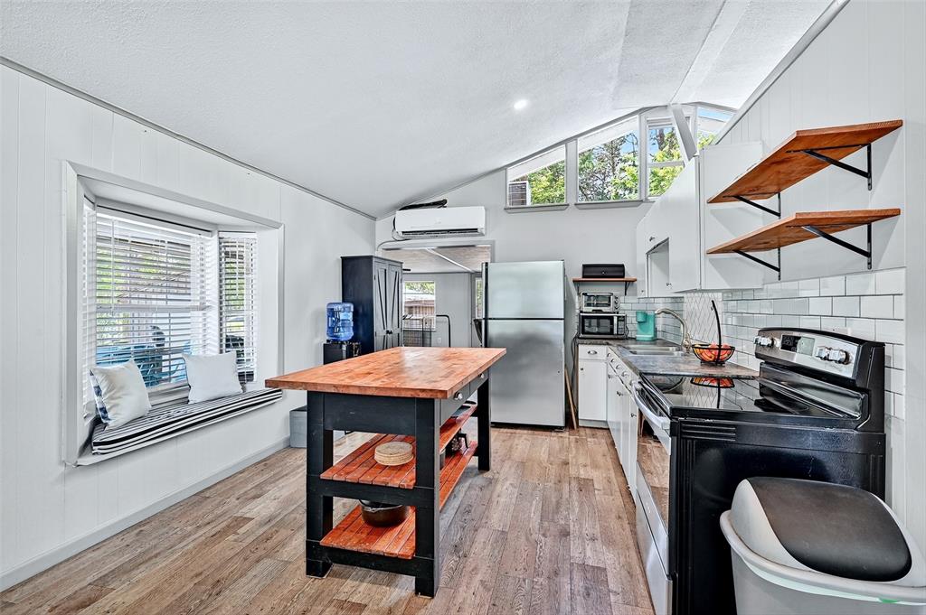 Sherwood Shores - Residential