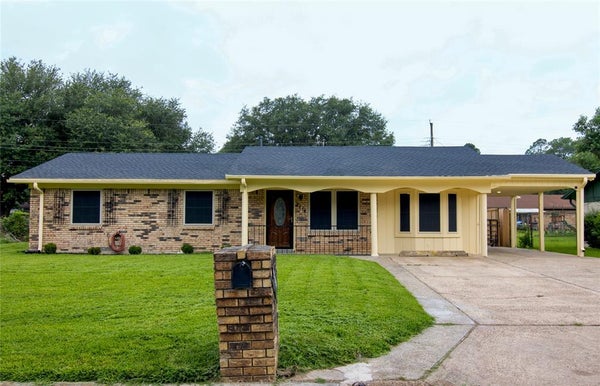 2114 HANDLEY ST, TEXARKANA, TX 75501 - Image 6aaa270bd13f274fe4eaf23e1dd676b6/2034847601