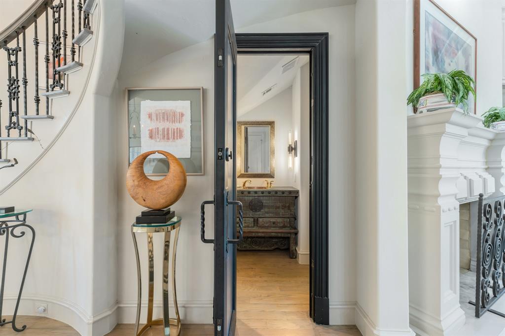 CrestManor Estate - Residential