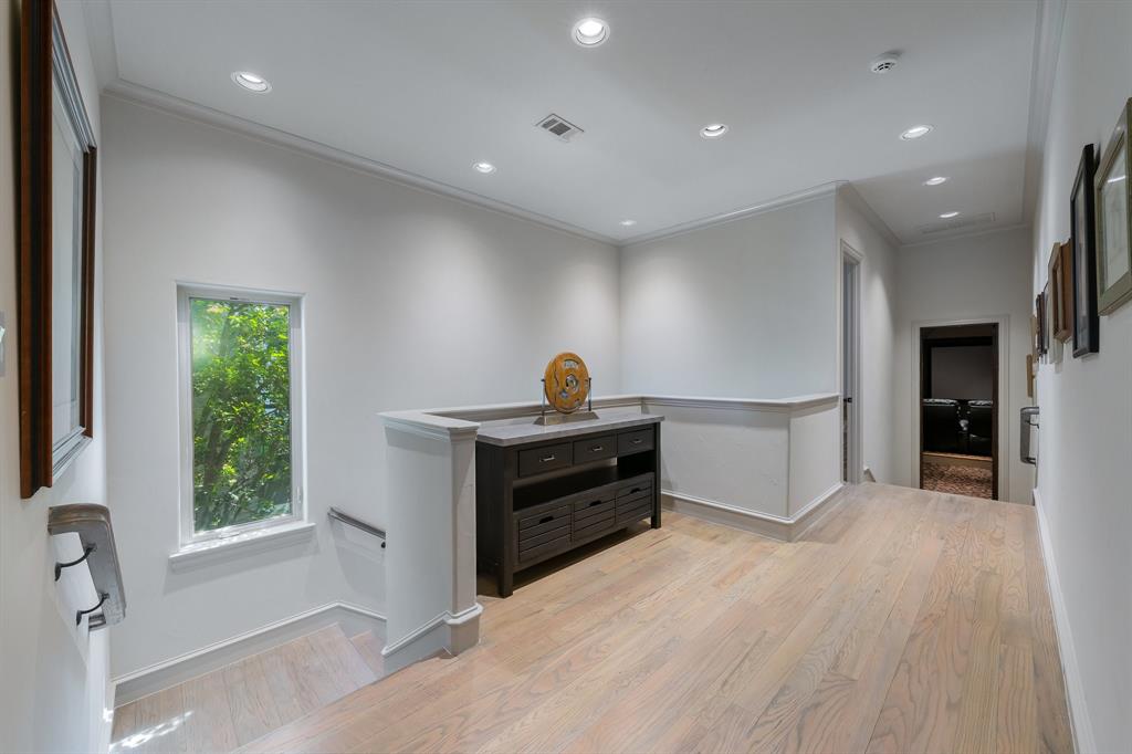 CrestManor Estate - Residential