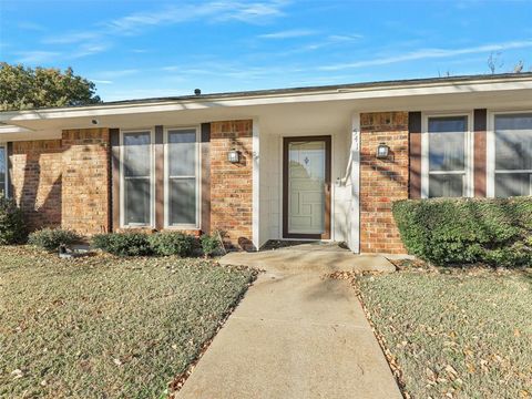 A home in DeSoto