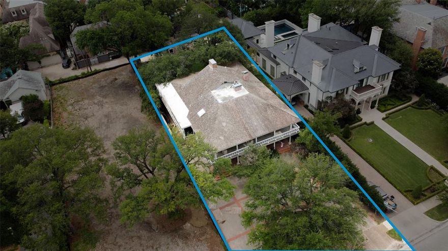 70x225 LOT ON THE 3800 BLOCK OF BEVERLY DRIVE

A true once in a lifetime opportunity to build your custom estate on 70 feet of frontage, which is virtually unheard of. Directly across from the DCC and surrounded by some of the most beautiful homes in Dallas.