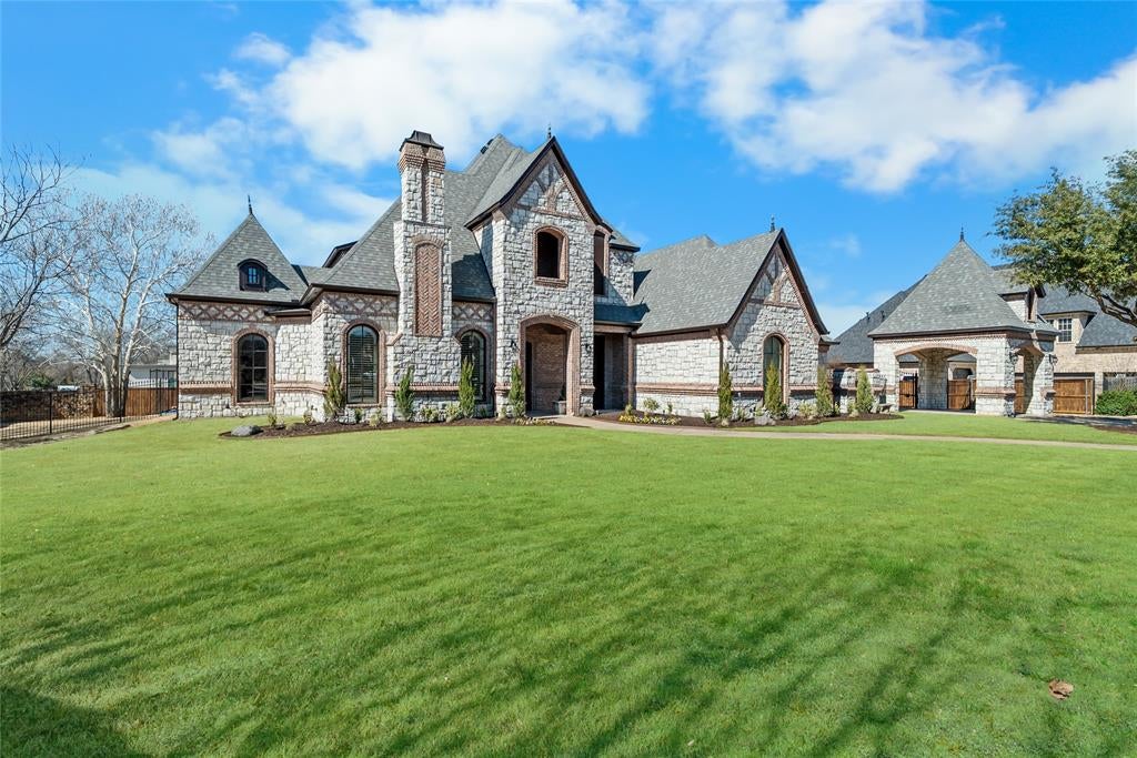 4900 Rockrimmon Court