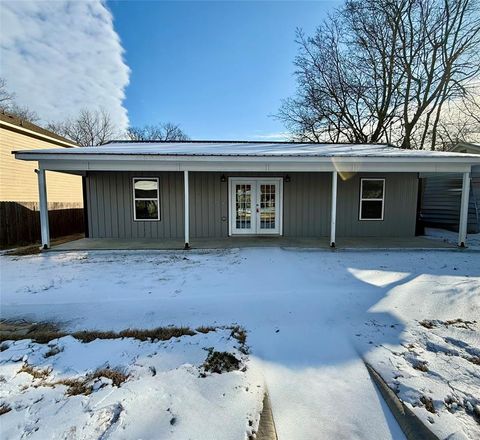 805 S 4th Street Bonham TX 75418