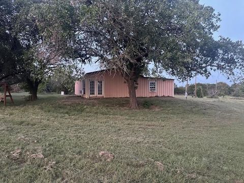 A home in Lipan