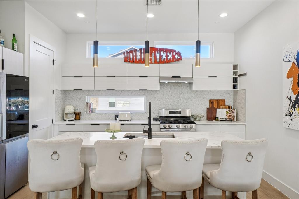 Henderson Condo - Residential