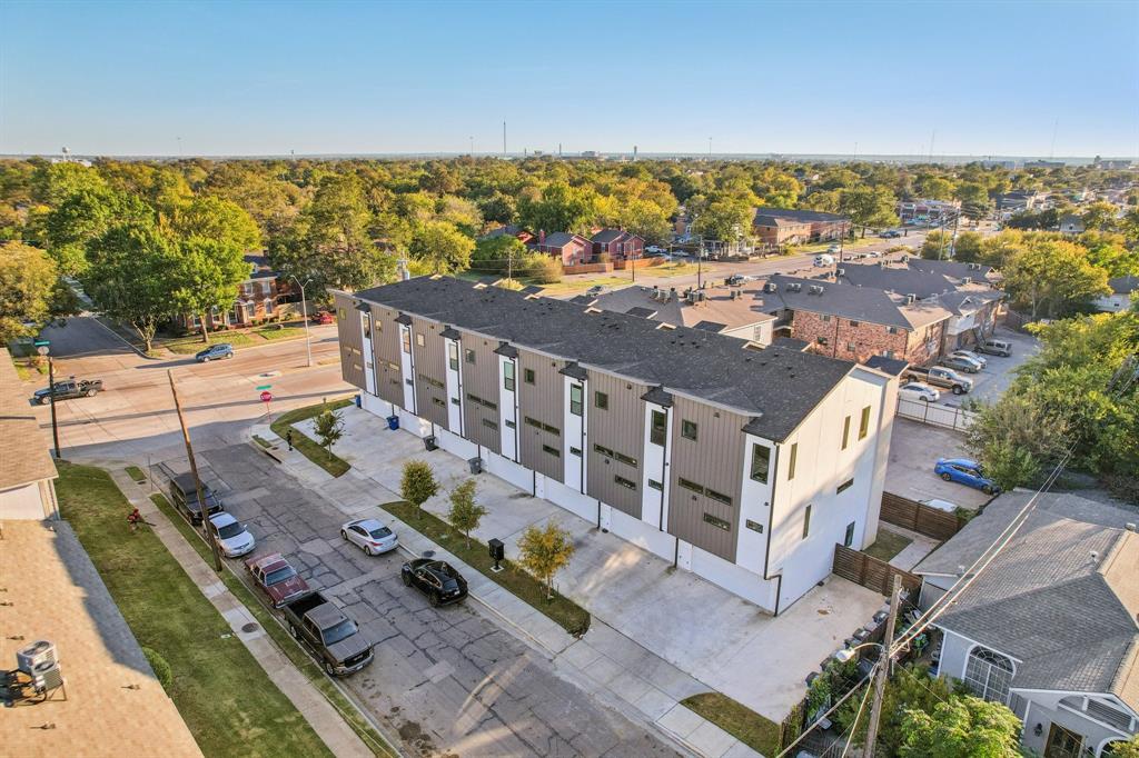 Henderson Condo - Residential