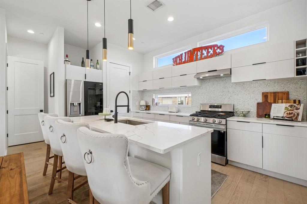 Henderson Condo - Residential