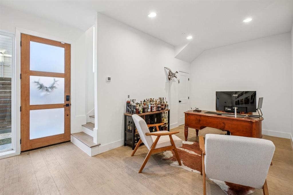 Henderson Condo - Residential