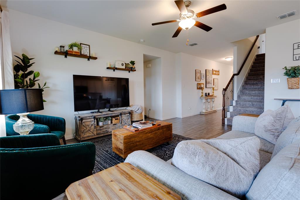 Primrose Xing Ph 4 - Residential