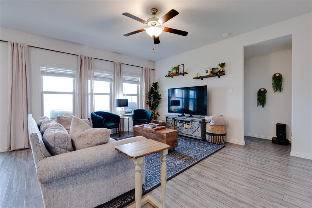 Primrose Xing Ph 4 - Residential
