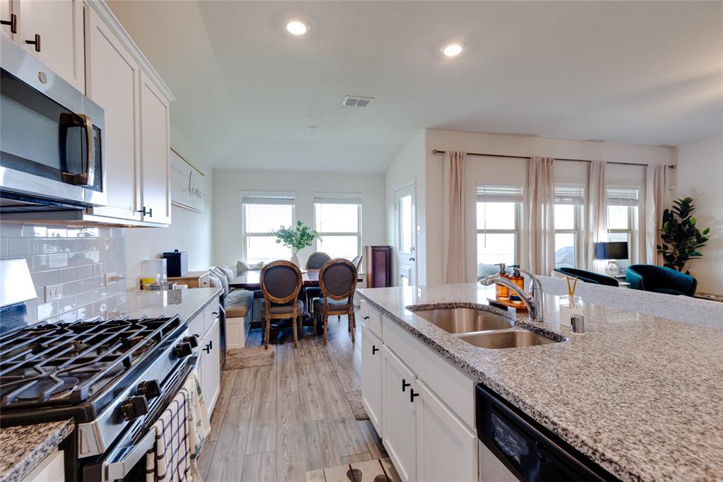 Primrose Xing Ph 4 - Residential