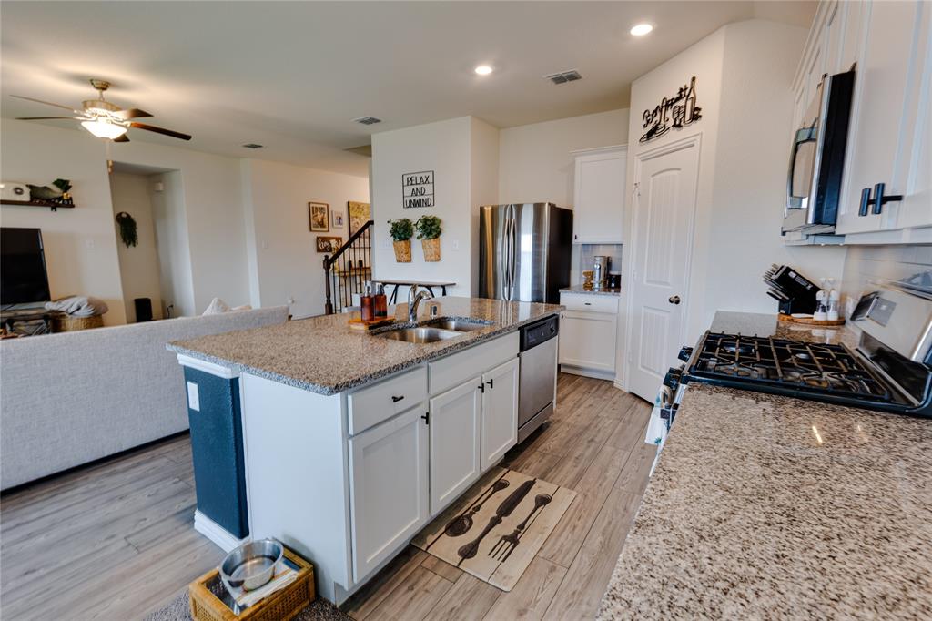 Primrose Xing Ph 4 - Residential