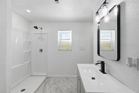 Tiny photo for 1205 E Harvey Avenue, Fort Worth, TX 76104 (MLS # 21096526)