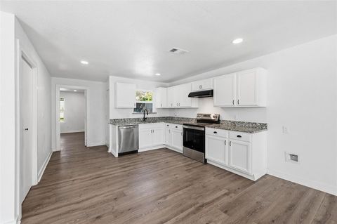 Tiny photo for 1205 E Harvey Avenue, Fort Worth, TX 76104 (MLS # 21096526)