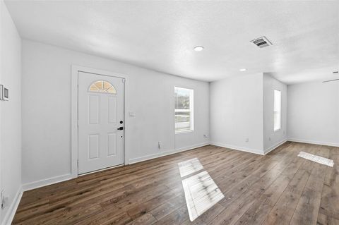 Tiny photo for 1205 E Harvey Avenue, Fort Worth, TX 76104 (MLS # 21096526)