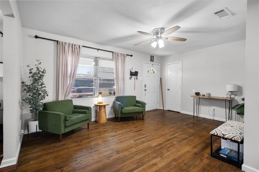 1729 Crestridge Drive