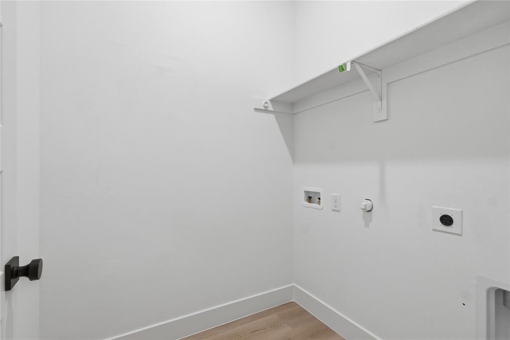 Hurts R M - Residential