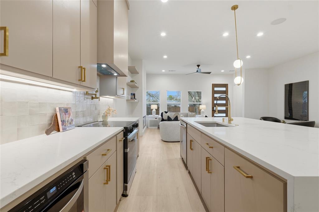 Hurts R M - Residential