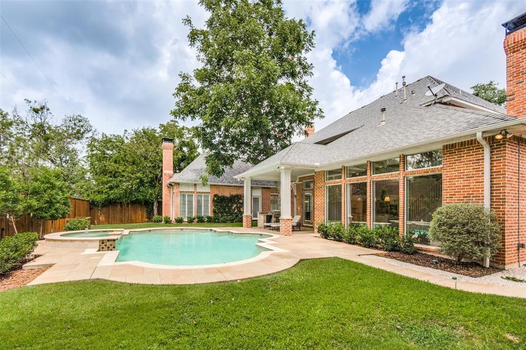 6022 Waggoner Drive