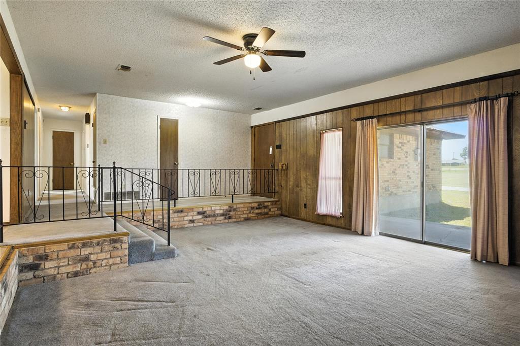 105 Greenhill Lane