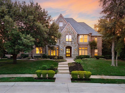 Photo of 533 Round Hollow Lane, Southlake, TX 76092 (MLS # 21373738)