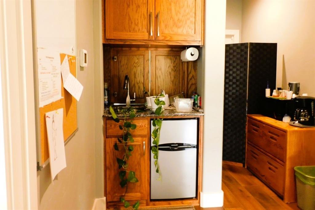 McClain Addition Replat - Commercial Lease