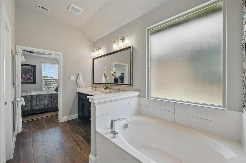 Argyle, Texas 76226, United States, 4 Bedrooms Bedrooms, ,2 BathroomsBathrooms,Residential,Active,131330