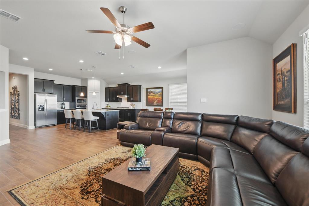 Argyle, Texas 76226, United States, 4 Bedrooms Bedrooms, ,2 BathroomsBathrooms,Residential,Active,131330