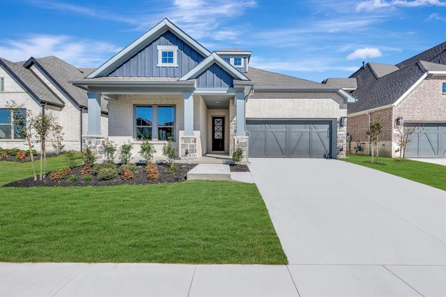 Convenience and luxury inspire every lifestyle refinement of The Foundry floor plan by David Weekley Homes. A tasteful kitchen rests at the heart of this home, balancing impressive features with effortless style, all while maintaining an open design that flows throughout the main level. 
Your open floor plan presents a sunlit space ready to fulfill your lifestyle and décor dreams. Conversations with loved ones and quiet evenings to yourself are equally serene in the shade of your covered porch. Escape to the comfort of your Owner’s Retreat, which includes a pamper-ready bathroom and a walk-in closet. Each secondary bedroom provides a uniquely appealing place to thrive and personalize. The versatile study await your personal design touch. Let us Start Building your new home in Mansfield, Texas, while you plan your house-warming party.