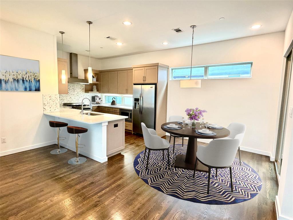 1861 Summit Avenue 2