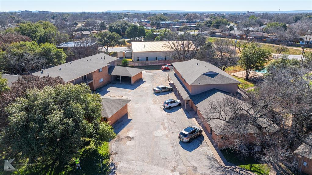 Brookhollow - Residential Income