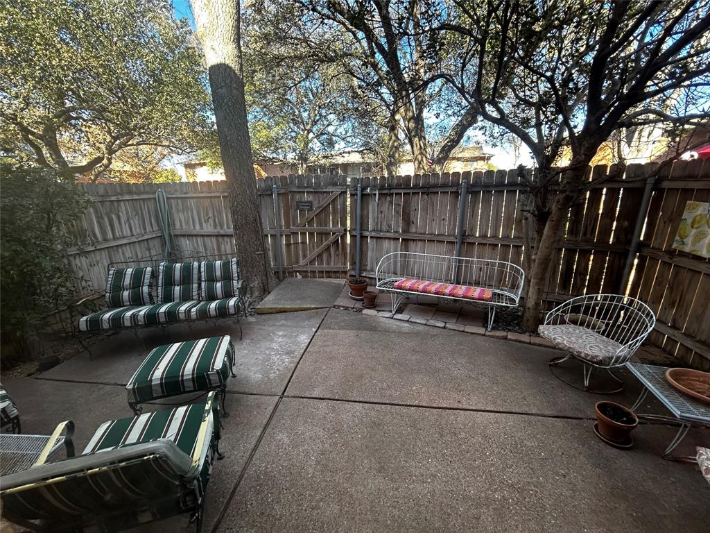 Brookhollow - Residential Income